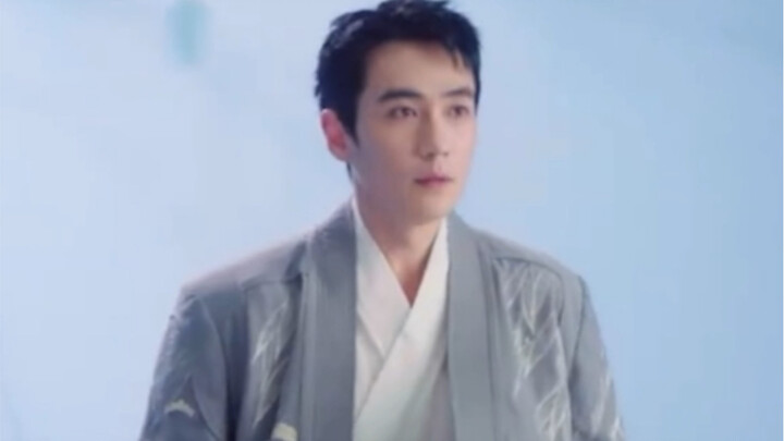 تشو يي لونغ يقدم تصميمي