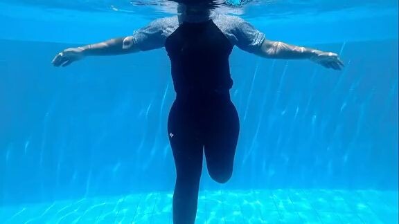 tech you how to swim