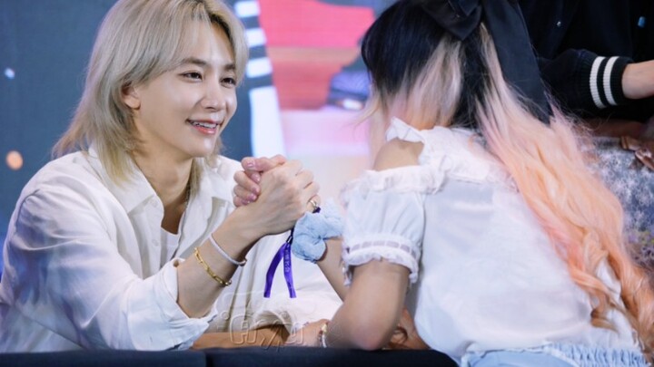 [尹净汉] Don’t ask about Jung Han’s health before a arm-wrestling match…