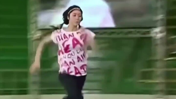 “如果你跳过去了，fx就可以平定南韩所有女团”