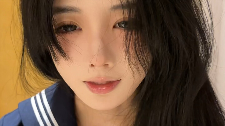 Gần đây giọng của anh cả có vẻ hơi yếu nhỉ?