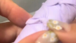 Who doesn't know how to use hand glue?