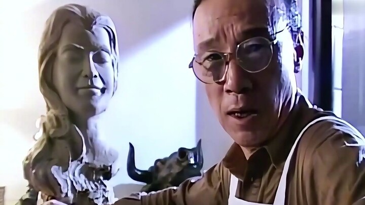 Hantu perempuan tanpa kepala membuntuti seorang kakek, hanya untuk mendapatkan kembali kepalanya sen