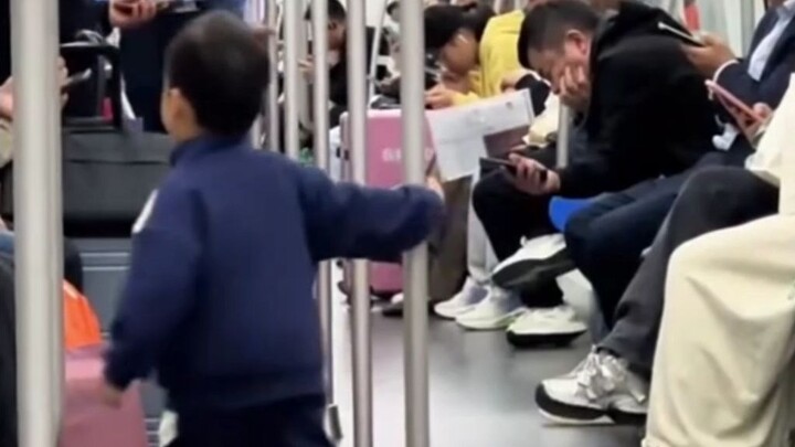 الطفل: في هذه اللحظة، كبرت أخيرًا!