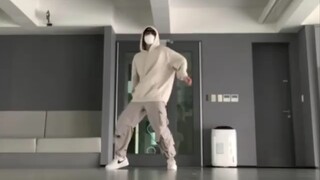 【هوانغ غوانهينغ】مرّ وقت طويل منذ آخر مرة رأيت فيها رقصة غوا الحرة. نقاط البطاقة مريحة للغاية.