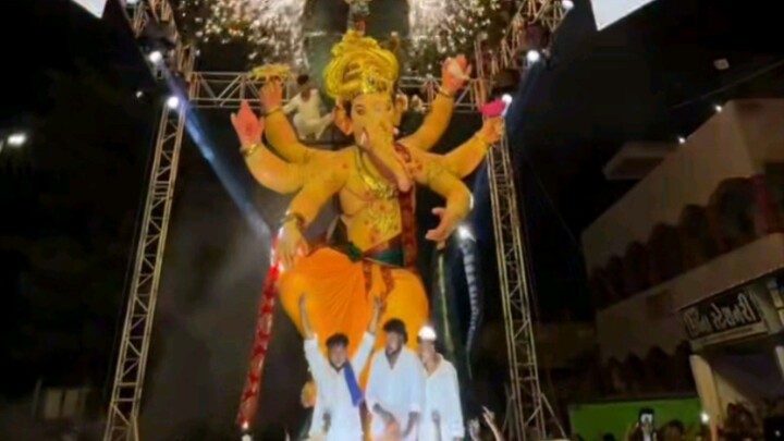 बादशहा की  गली मे आकर बादशहा का पता नहीं पुछते 👑
