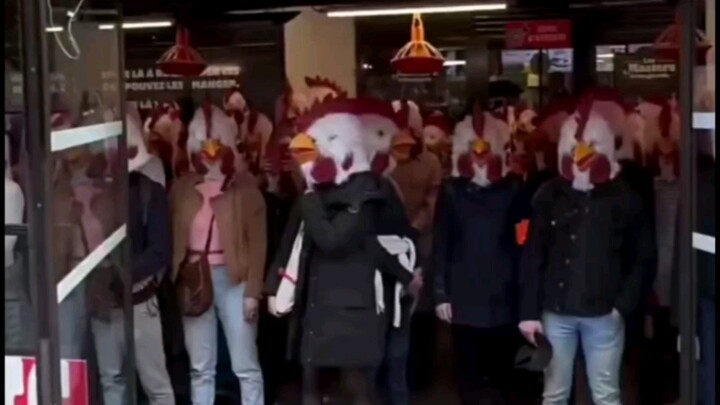 فرنسا تعبث بالجندر!