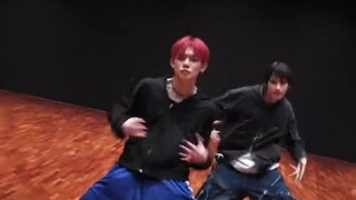 【Choi Yeonjun & Hueningkai】ไปตีให้เละเลยไป๊!!!!! สมาชิกที่อายุน้อยที่สุดของทีม cha240916 อัปเดต TikT