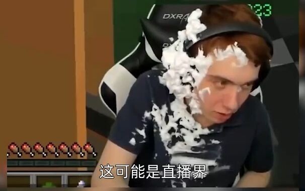 歪果主播被打赏5000美元，却被妈妈羞辱，没人能忍受至亲的冷语恶言