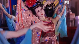 当年她从井里被拉出来的那一刻，别说将士们了，我也看迷糊了