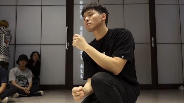 【Bi Li】Koreografi Kun Sakit Perut