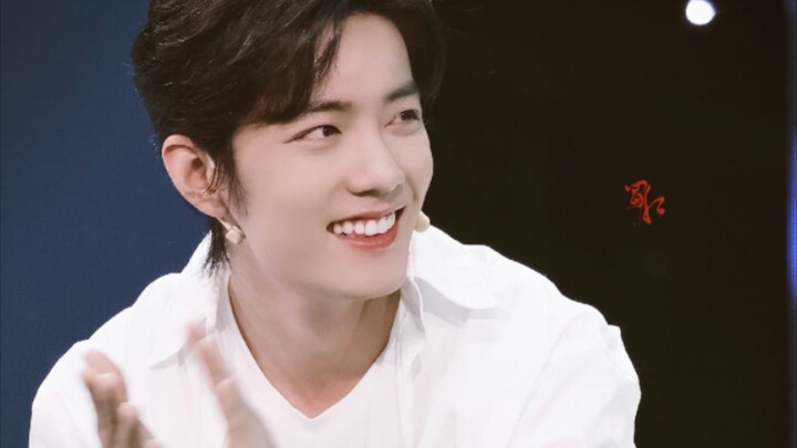 Cười chết mất! Cả đoàn phim ai nấy đều trở thành “fan cuồng” của chiến tổng! Nhìn xem, sức hút của c