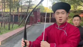 การฝึกฝนซ้ำแล้วซ้ำเล่าทุกวัน ก็เพียงเพื่อวันหนึ่งจะได้หลุดพ้นจากดักแด้กลายเป็นผีเสื้อ