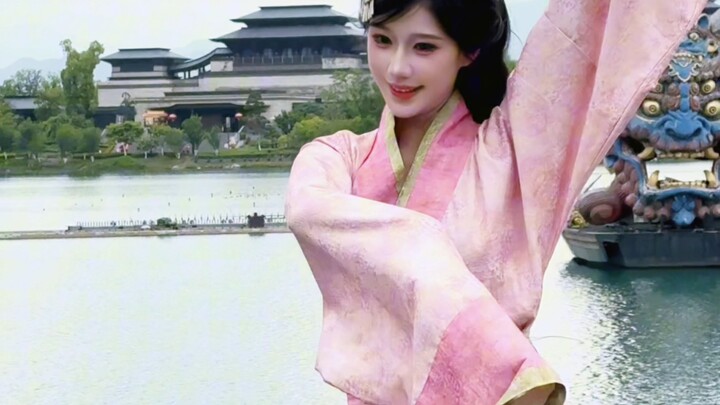 Terbangun terlalu cepat, ternyata aku malah berdansa spontan di Hanzhong