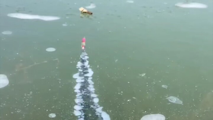 จรวดน้อยระเบิดน้ำแข็งแล้ว