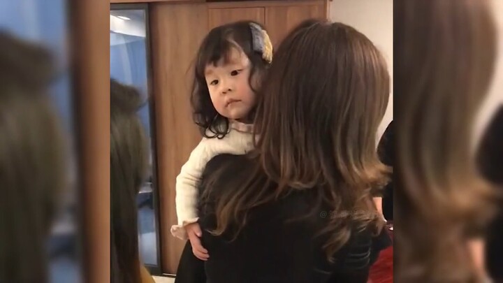 Mengulas anak-anak yang pernah salah mengenali orang tua mereka—pengalaman canggung yang pasti perna