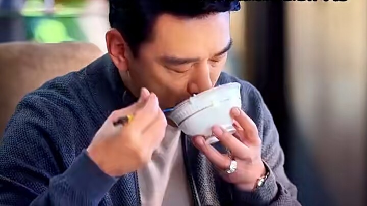As soon as he appeared, I knew who was the richest person in this drama