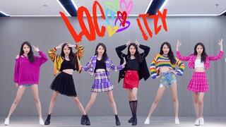 Dance cover ITZY "Loco" by Ada dengan pergantian kostum