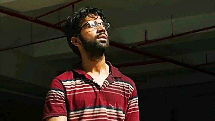 Lelaki bertahan hidup dalam situasi terdesak, bahkan melihatnya saja sudah membuat jantung berdebar 