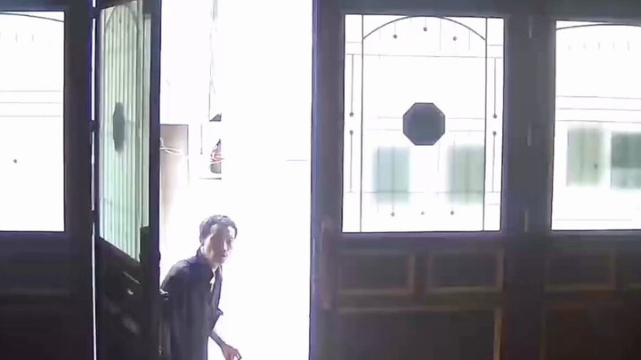 A man from Guizhou, missing for 27 years, suddenly returned home, holding fruit and saying one sente