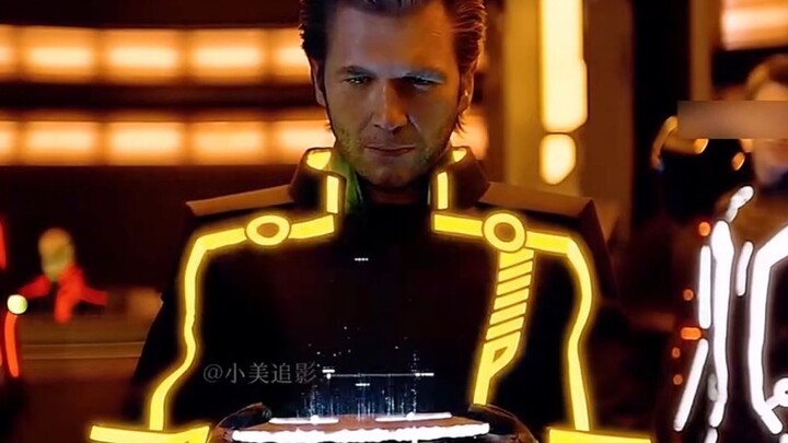 Demi mencari sang ayah, pemuda itu secara tak terduga terjerumus ke dalam dunia jaringan elektronik!