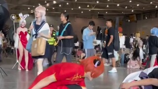 Đôi khi tôi thực sự muốn gọi cảnh sát...