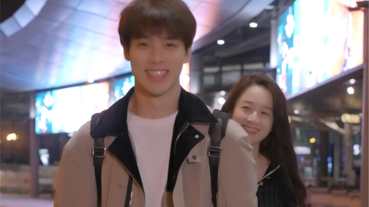 Kendaraan jauh, kuda lambat; kamu di hatiku sudah bertahun-tahun lamanya.