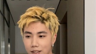 ครูที่แตกต่างกันสอนนักเรียนศิลปะ