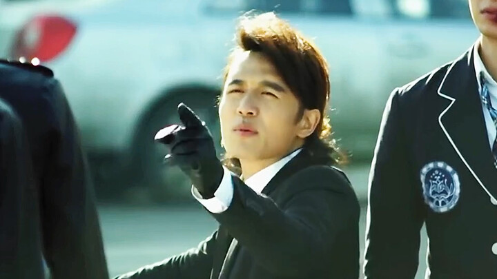 นักเรียนตามแก๊งมาเพื่อสั่งสอนครู แต่กลับไม่คาดคิดว่าแก๊งนั้นกลับเป็นลูกน้องของครูเอง!