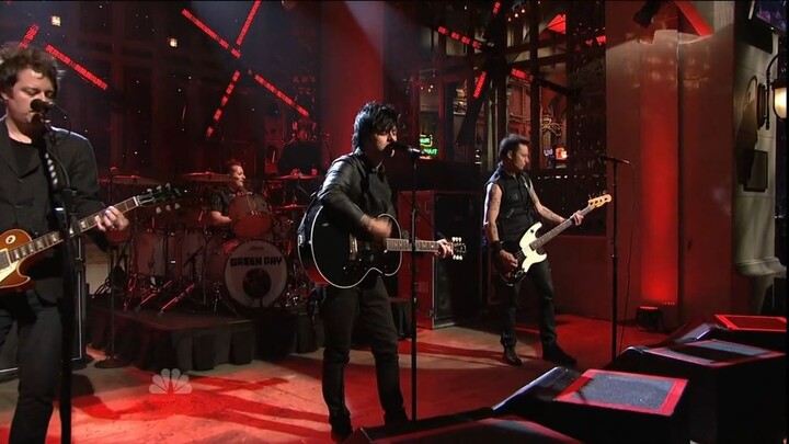 Green Day - 21 Guns (SNL)