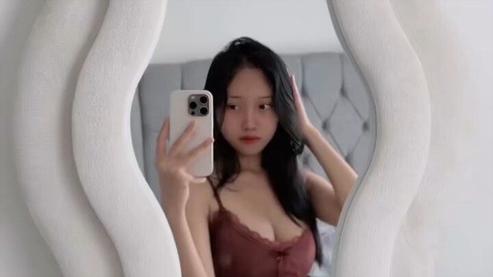 #masukberanda menunggu abang pulang kerja,Ade pakai baju dinas 🥵