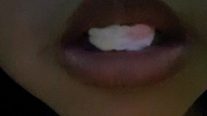 maaf ya gays kalo jelek ini video mukbang pertama ku beri dukungan ya gays untuk video ini