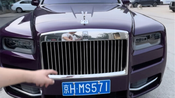 Bagaimana sebaiknya anak muda memilih SUV pertama mereka? Yuk, simak mobil listrik berbahan bakar ca