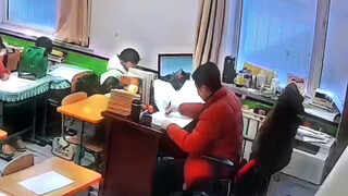 الأطفال الصالحون هم شعاع نور للمعلمين