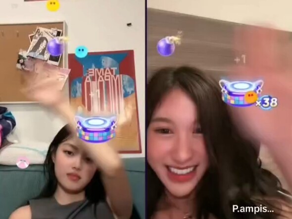 一个玩的生无可恋，一个玩的不亦乐乎