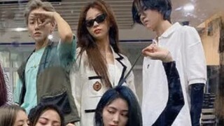the9 members pay tribute to the Douyin meme relay