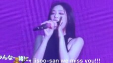 JENNIE现场喊话JISOO:JISOO桑，我们想你了