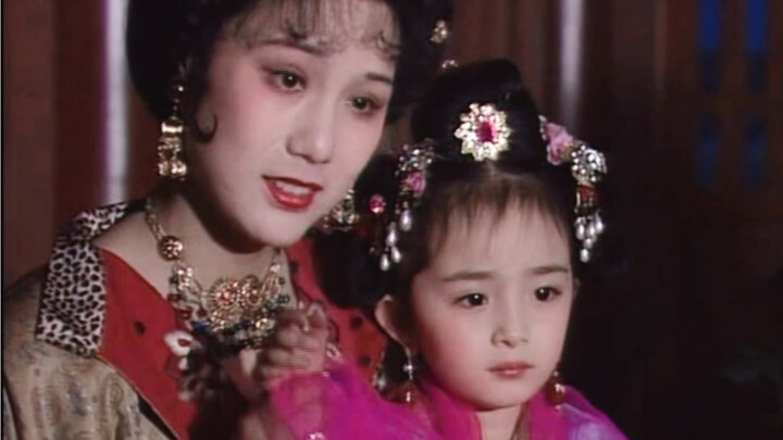 【Yang Mi】Even back then, this face would’ve been an internet-famous kid