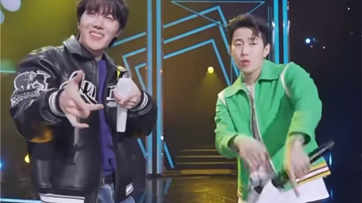 Hai đối tác kinh doanh nhảy thật tuyệt vời