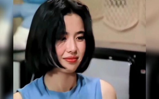 Can you believe that back in those legendary times, looking like this still only landed you supporti