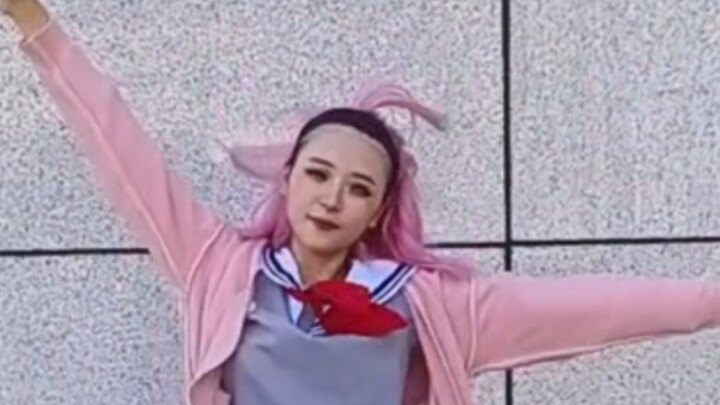 微笑调查队但是假毛跳掉了