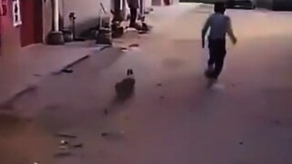 คุณสองคนเล่นด้วยกันได้ยังไง?