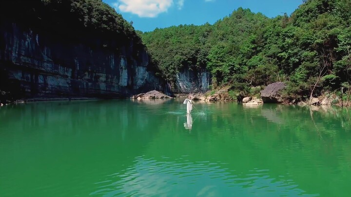 ไผ่และชายคนหนึ่งเดินทางรอบโลก