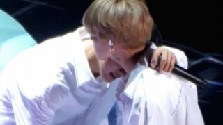 [Jin x Jimin] Jimin hôn lên cổ Jin