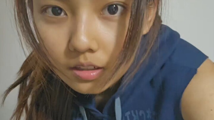 Busana wanita sudah hancur