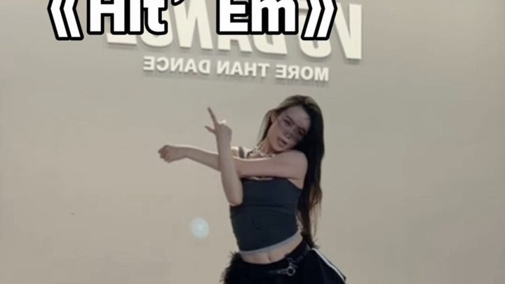MEOVV “Hit’Em” Tidak ingin membayangkan betapa lelahnya jika menari sepanjang lagu!