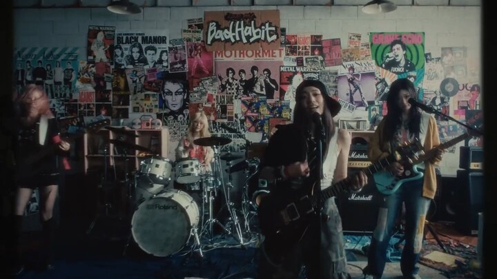 QWER BAD HABIT (80's Video Tape Ver.) When we loved punk rock