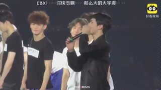 Sehun nói tiếng Trung không được, ấm ức bảo khó quá, Yixing ghé sát tai dạy cậu ấy, tình cảm quá đi 