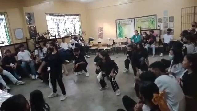 sayaw namin sa p.e ., ako lang yung pangit sumayaw HAHAHAHAh