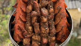 Makanan lezat muncul